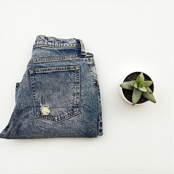 Abercrombie‎ & Fitch Mom Jeans High Rise Distressed Denim Size 30 - Picture 5 of 6